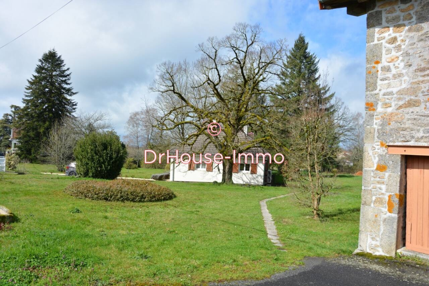 Photo 2 : Vente Maison 7 pièces Saint-Mathieu 165 m²