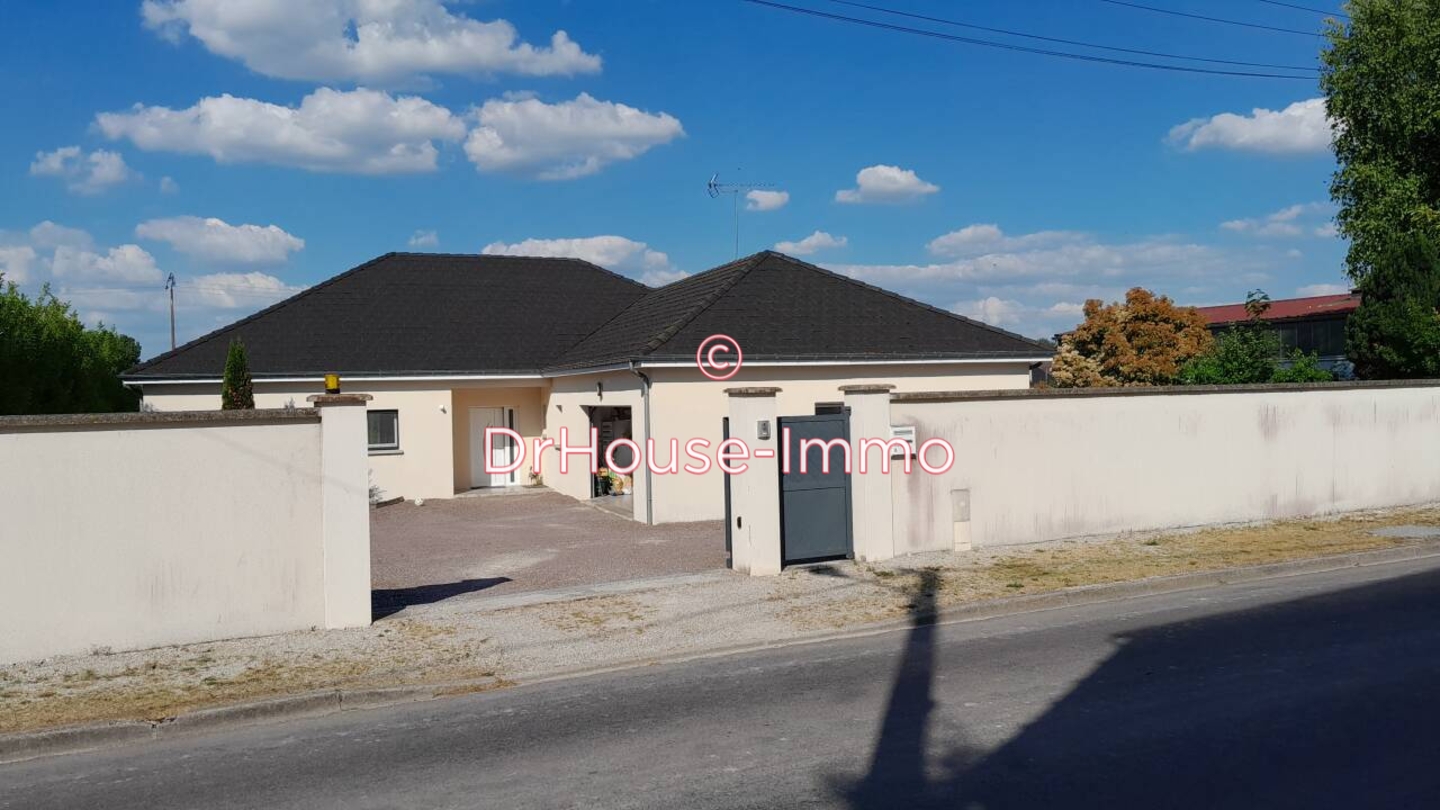 Photo 1 : Vente Maison 8 pièces Mesgrigny 204 m²