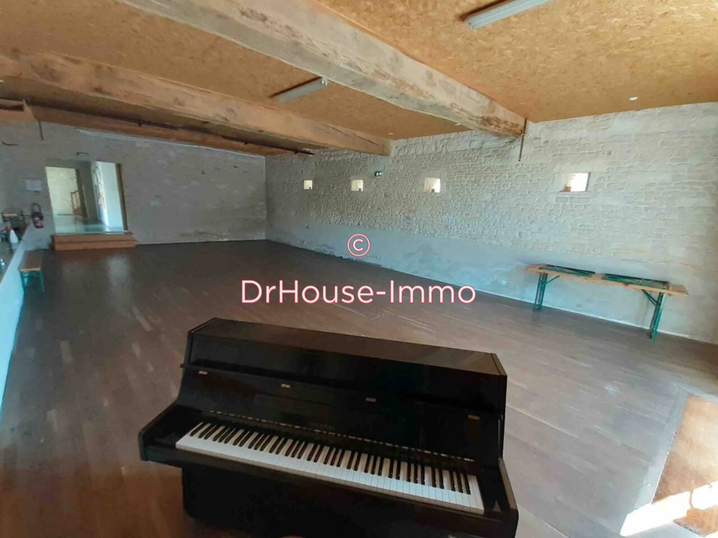Photo 3 : Vente Local d'activités 3 pièces Champagné-les-Marais 390 m²