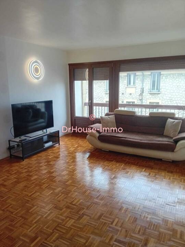 Photo 1 : Vente Appartement 3 pièces Mantes-la-Jolie 64 m²