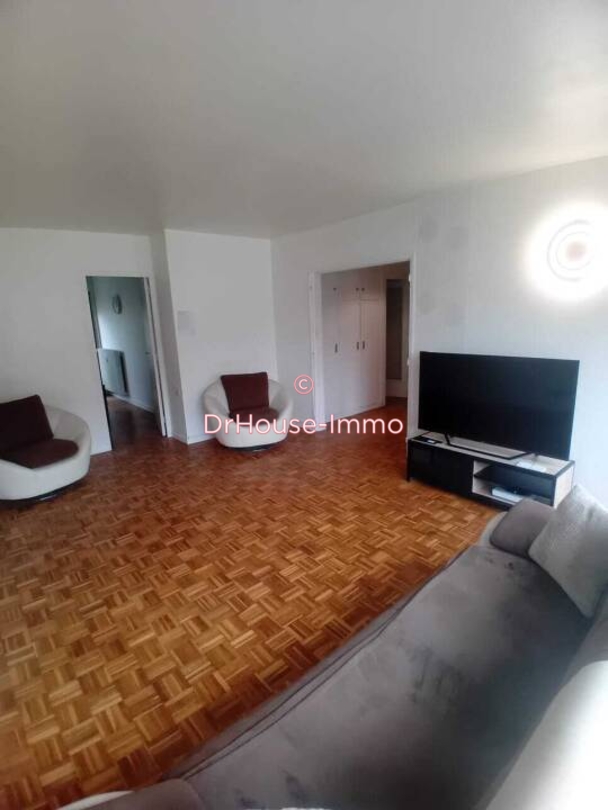 Photo 1 : Vente Appartement 3 pièces Mantes-la-Jolie 64 m²