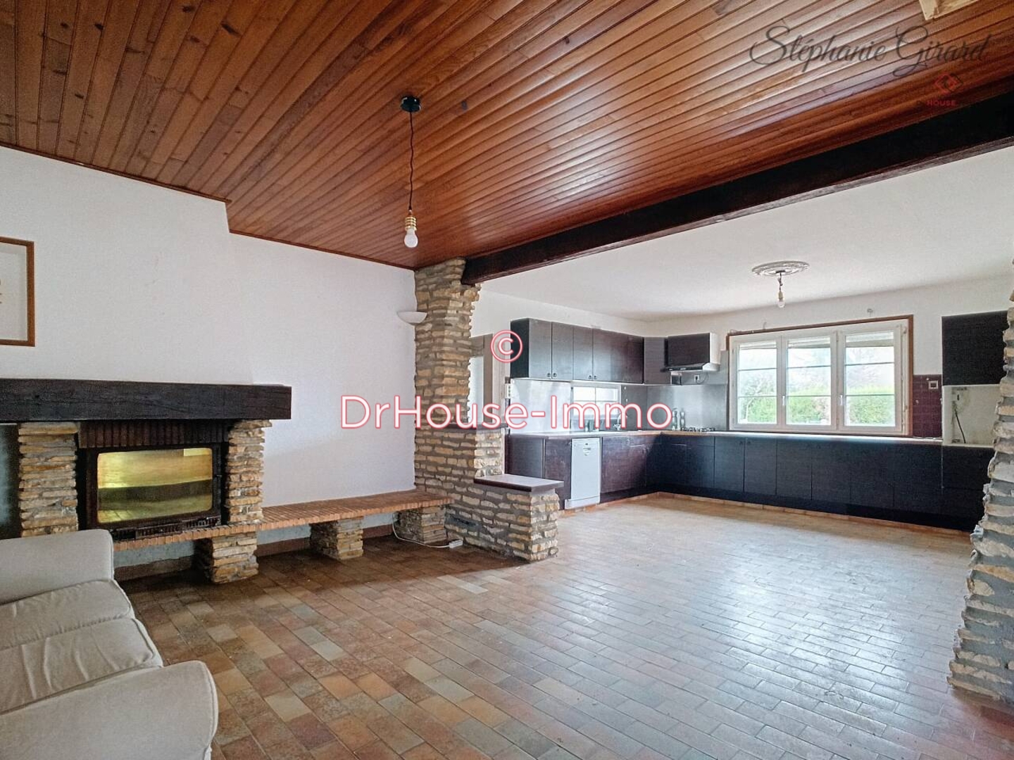 Photo 3 : Vente Maison 8 pièces Neuville-aux-Bois 188 m²