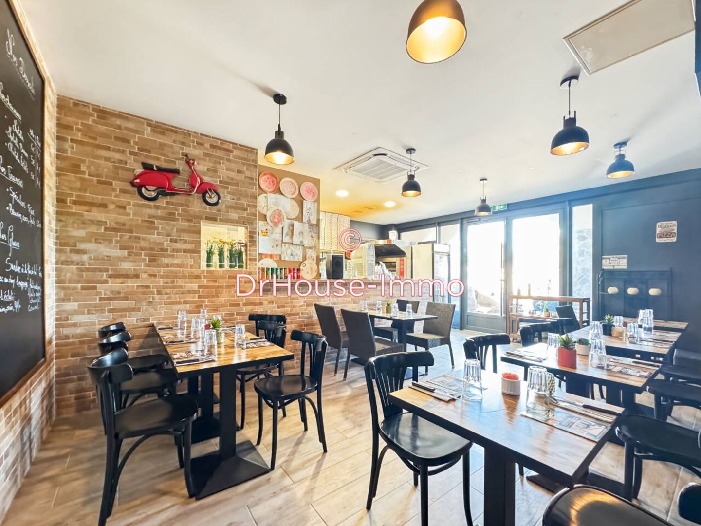 Photo 2 : Vente Commerce 3 pièces Pourrières 66 m²