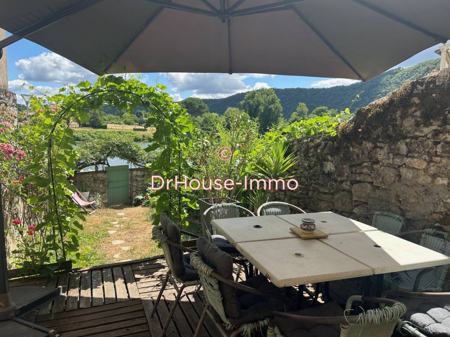 Photo 1 : Vente Maison 4 pièces Douelle 98 m²