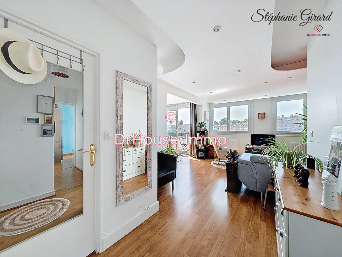 Photo 1 : Vente Appartement 4 pièces Fleury-les-Aubrais 74 m²