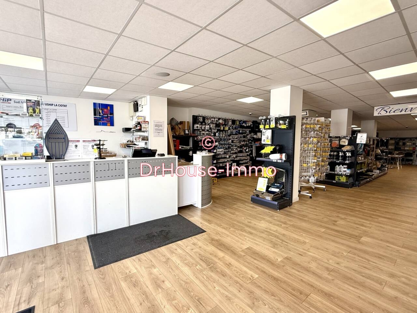 Photo 2 : Vente Commerce La Ciotat 250 m²