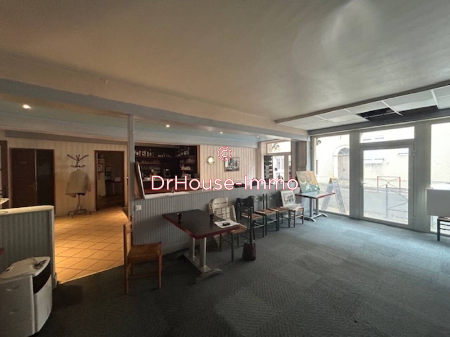 Photo 3 : Vente Commerce 2 pièces Douelle 198 m²