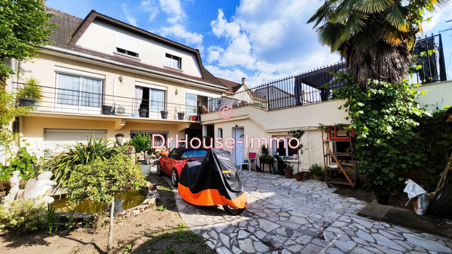Photo 1 : Vente Maison 14 pièces Saint-Maur-des-Fossés 320 m²
