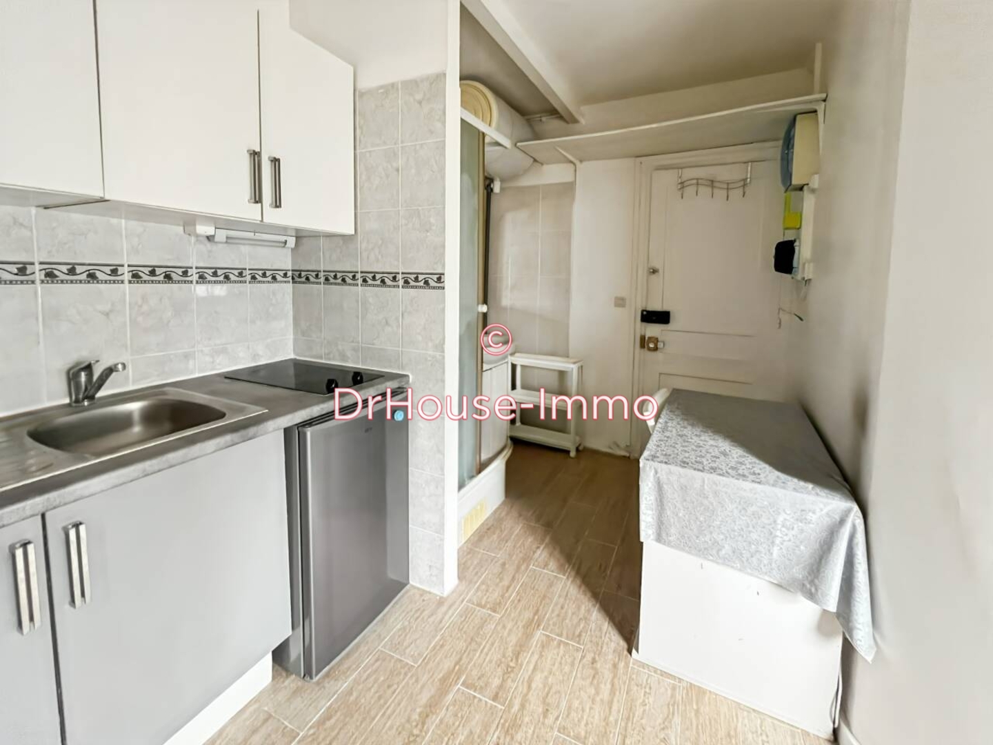Photo 2 : Vente Appartement 1 pièce Paris 9 m²