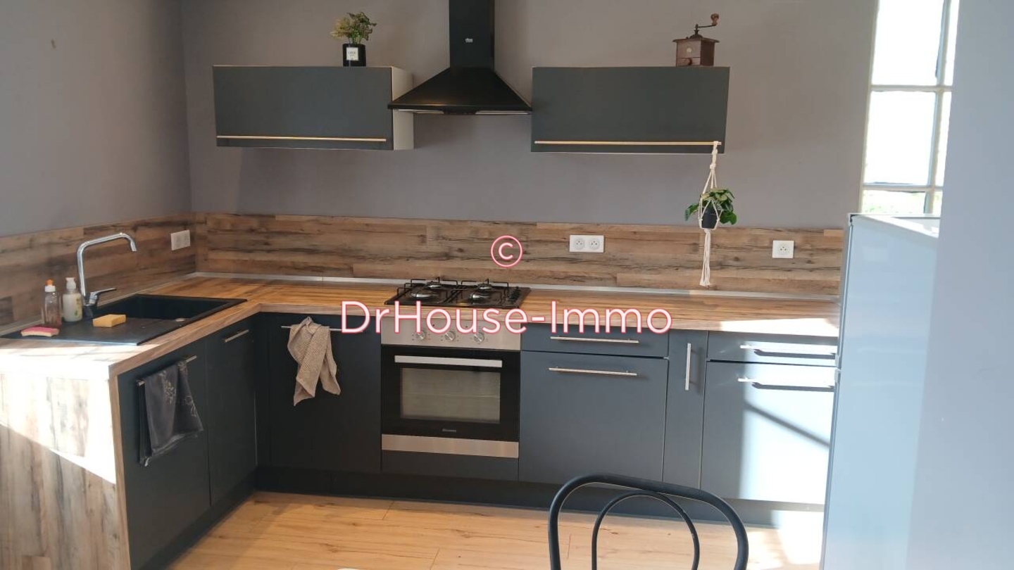 Photo 1 : Vente Maison 4 pièces Chalus 200 m²