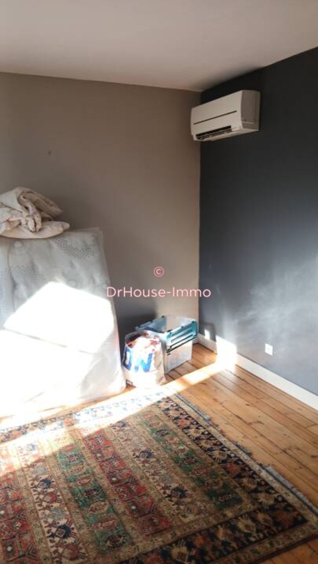 Photo 2 : Vente Maison 4 pièces Chalus 200 m²