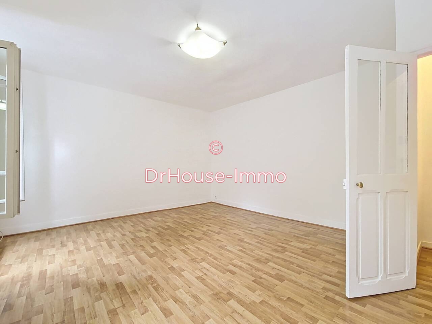 Photo 3 : Vente Appartement 1 pièce Le Bourget 31 m²