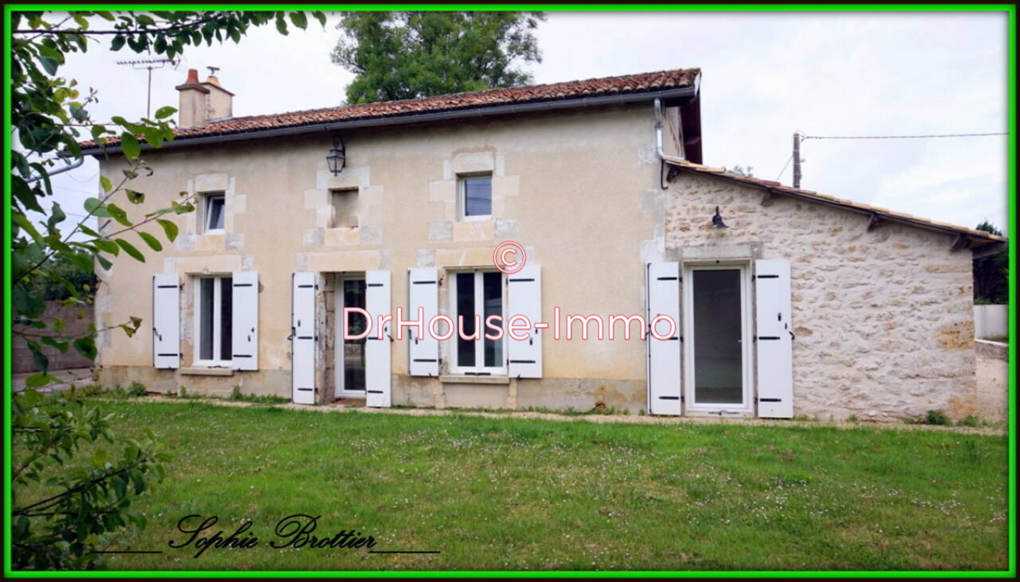 Photo 2 : Vente Maison 4 pièces Vouillé 120 m²