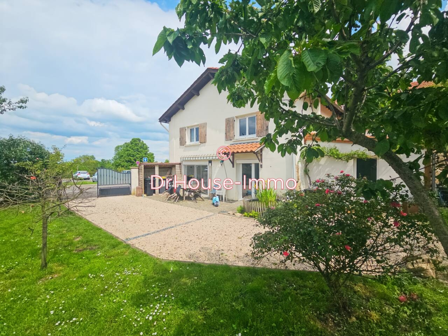 Photo 2 : Vente Maison 4 pièces Chazelles-sur-Lavieu 83 m²