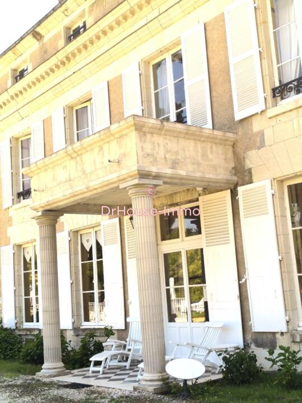 Photo 2 : Vente Château 30 pièces La Roche-Posay 1550 m²