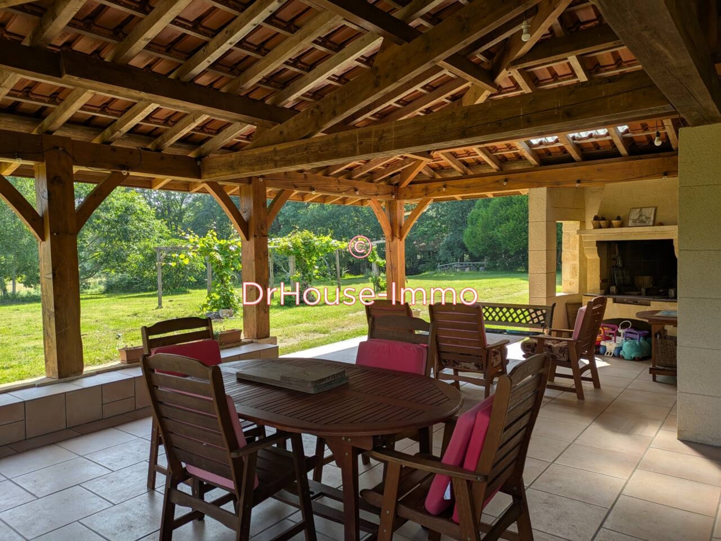 Photo 1 : Vente Maison 8 pièces Frayssinet-le-Gélat 182 m²