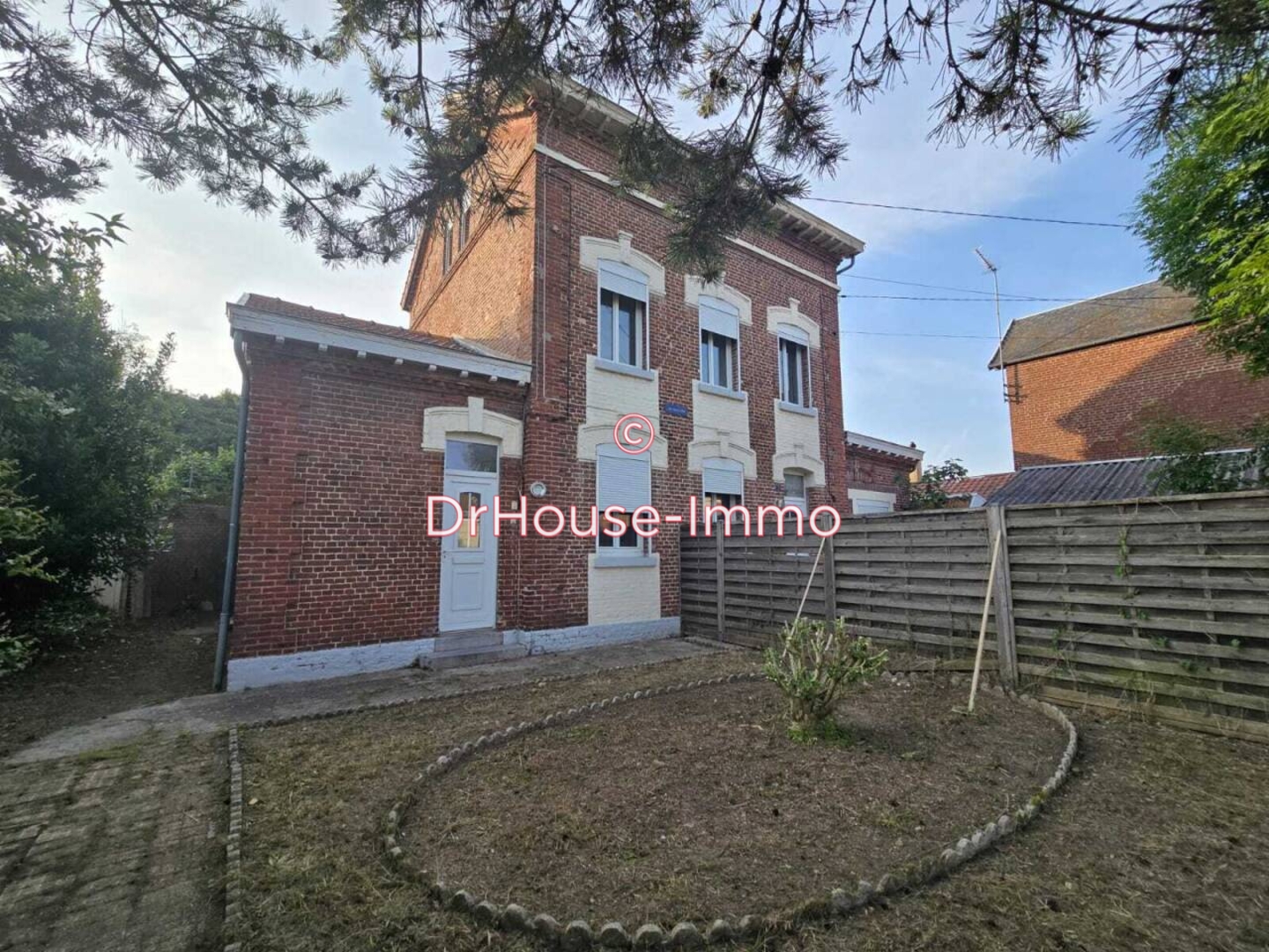 Photo 3 : Vente Immeuble 8 pièces Roye 167 m²