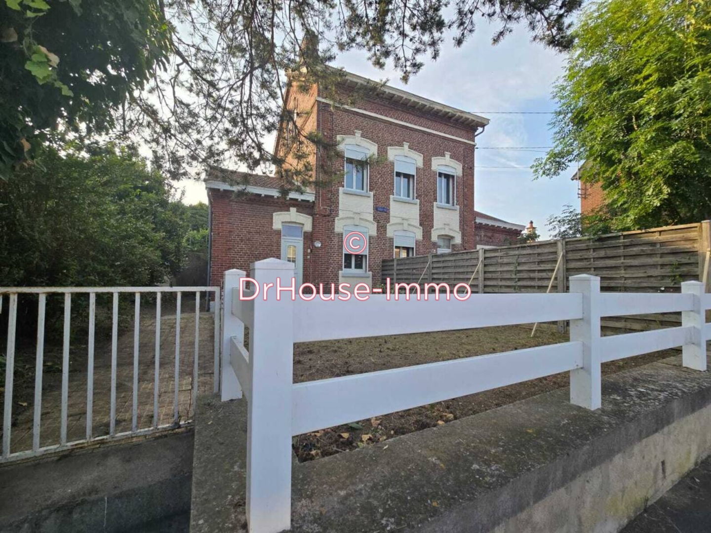 Photo 2 : Vente Immeuble 8 pièces Roye 167 m²