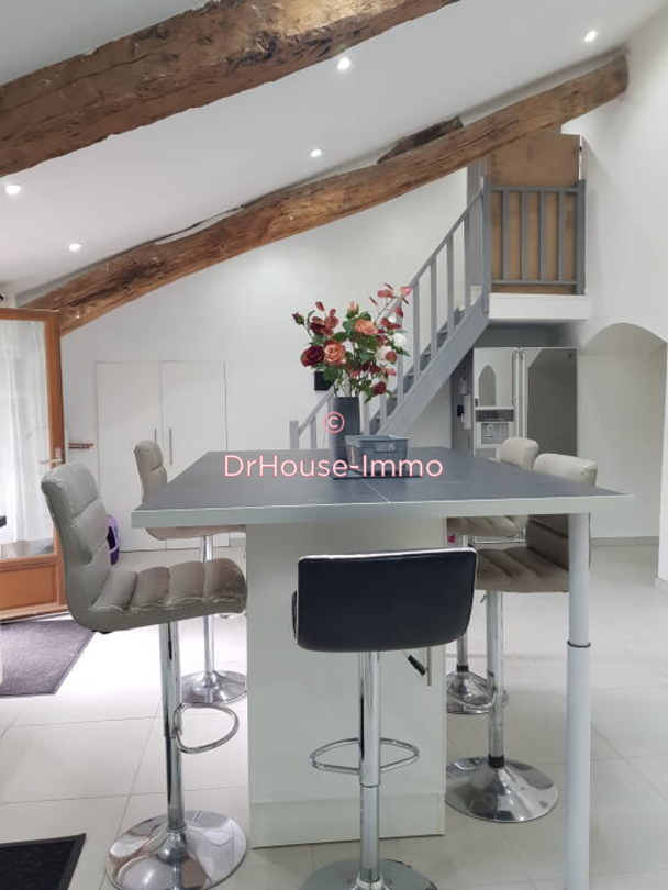 Photo 1 : Vente Maison 7 pièces Saint-Sulpice-de-Pommiers 180 m²