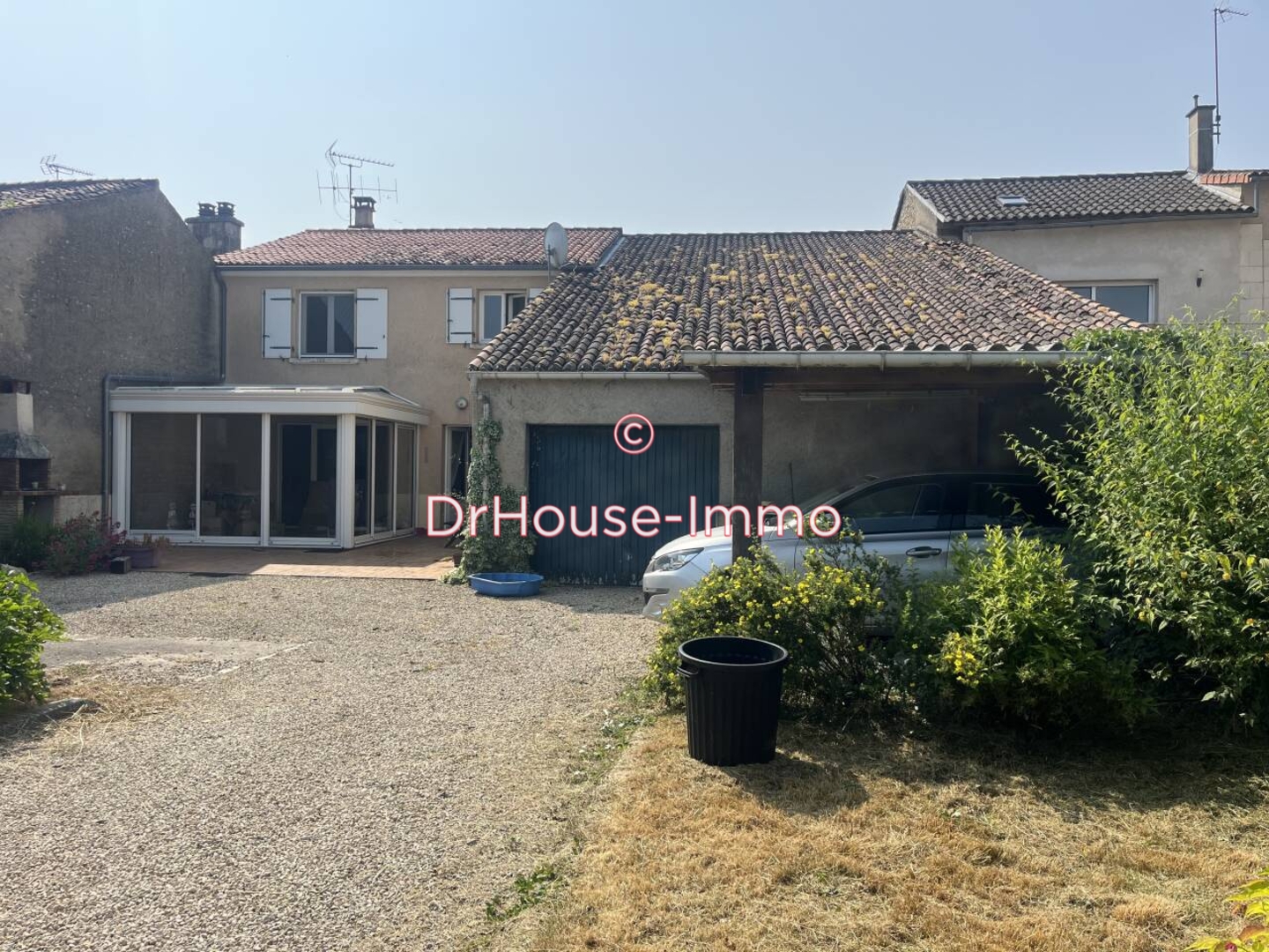 Photo 1 : Vente Maison 5 pièces Neuville-de-Poitou 115 m²