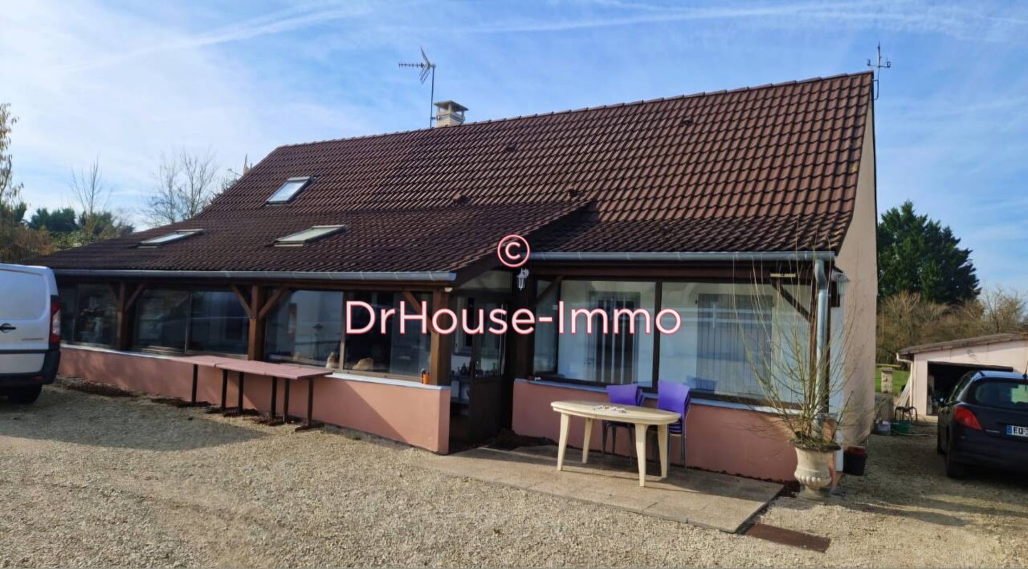 Photo 1 : Vente Maison 9 pièces Oussoy-en-Gâtinais 180 m²