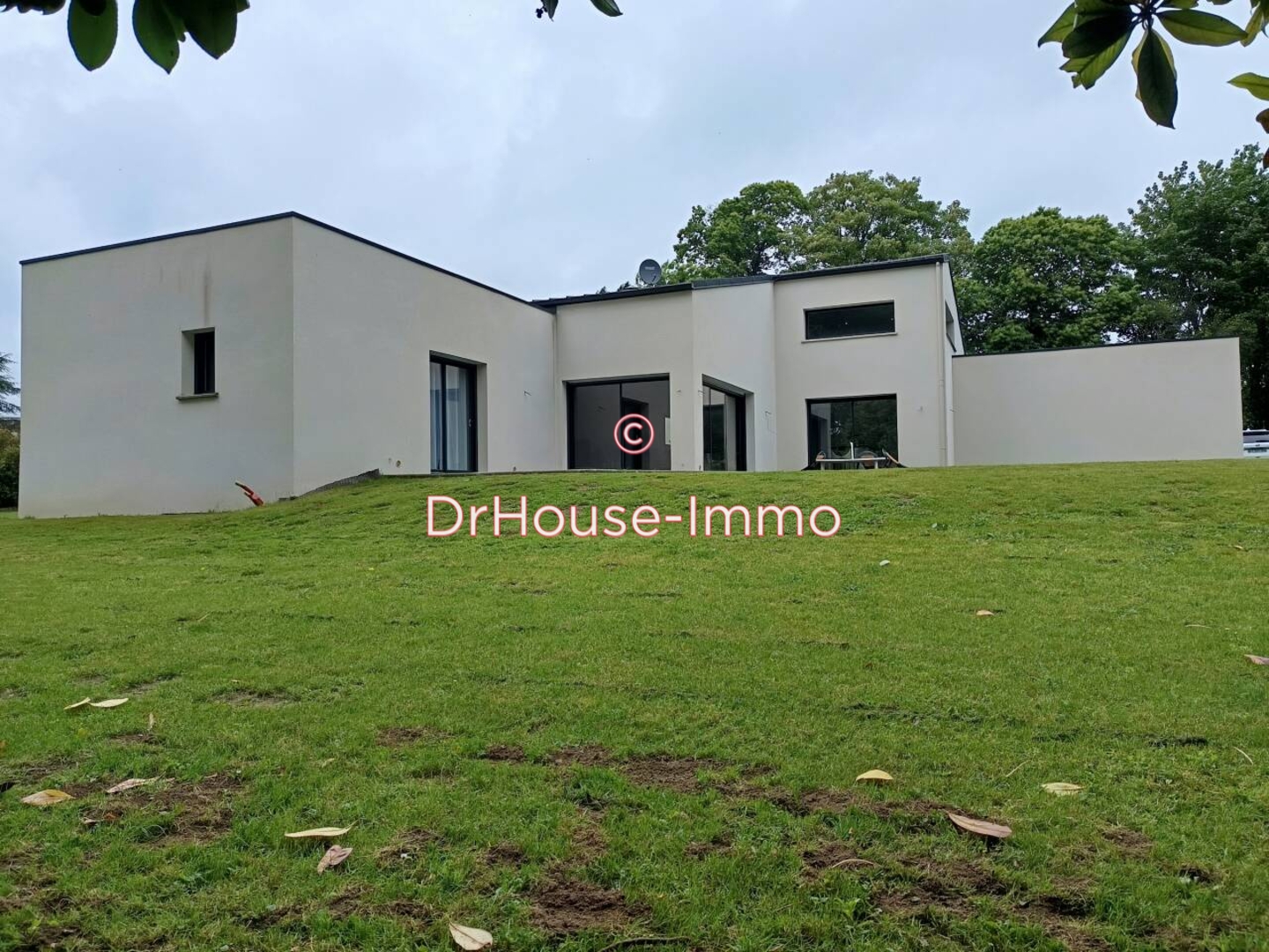 Photo 3 : Vente Maison 6 pièces Louvigné-du-Désert 249 m²
