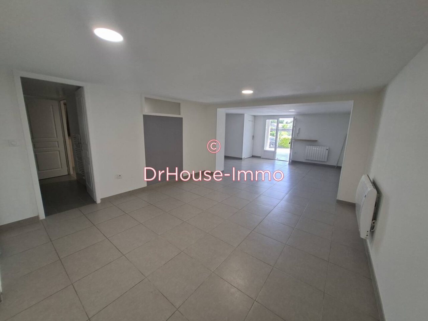 Photo 2 : Vente Appartement 2 pièces Sallebœuf 64 m²