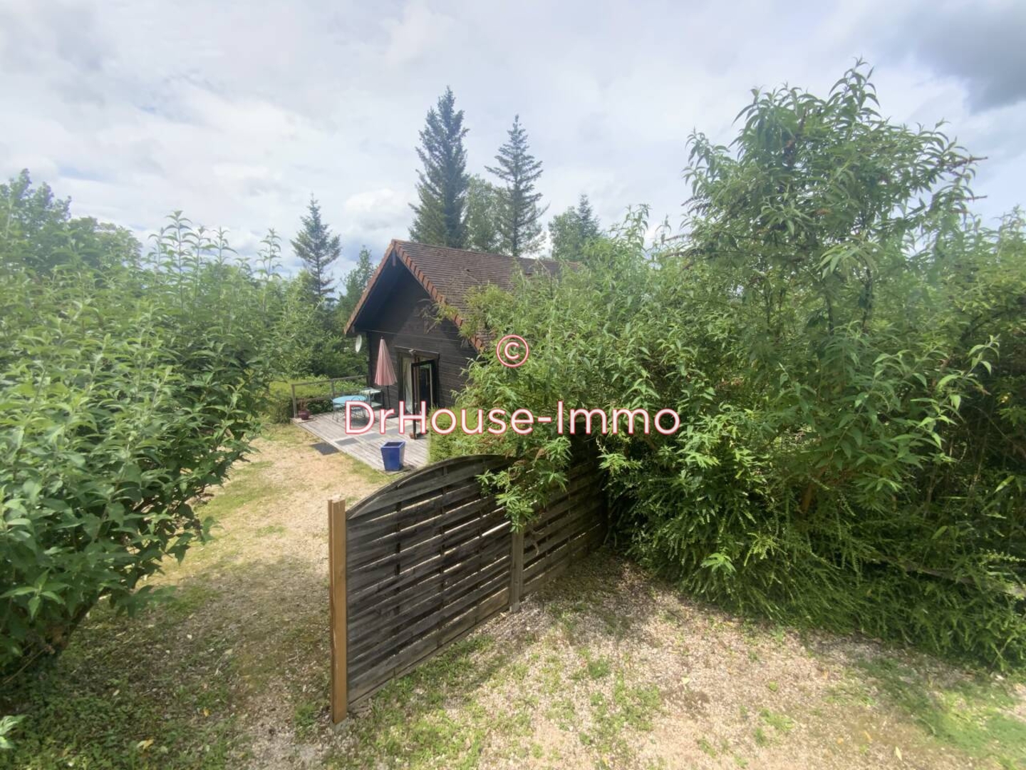 Photo 2 : Vente Maison 11 pièces Saint-Céré 237 m²