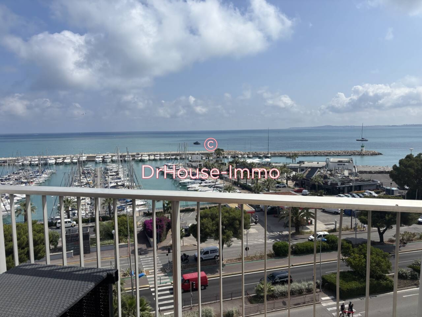 Photo 1 : Vente Appartement 2 pièces Saint-Laurent-du-Var 60 m²