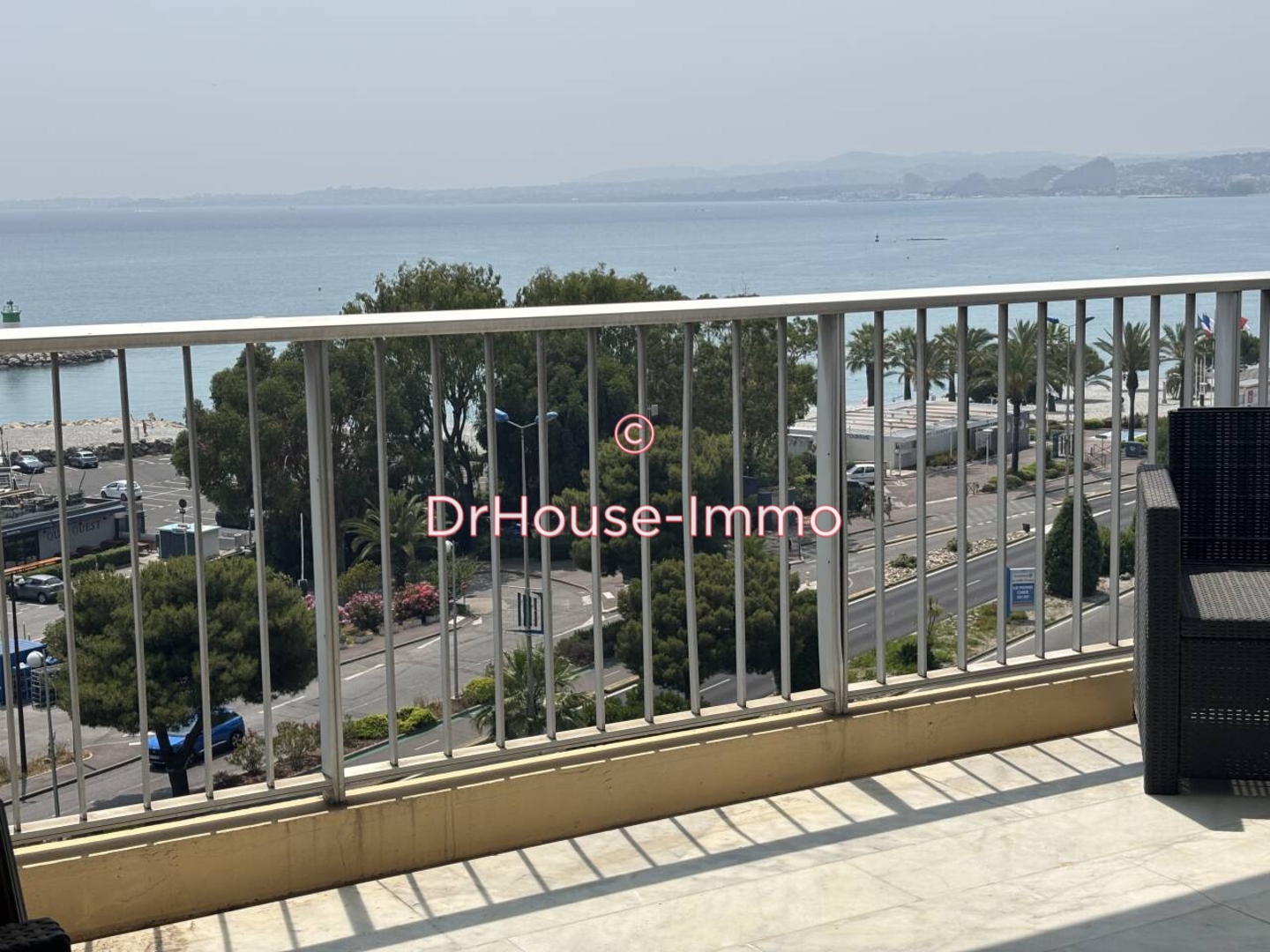 Photo 2 : Vente Appartement 2 pièces Saint-Laurent-du-Var 60 m²