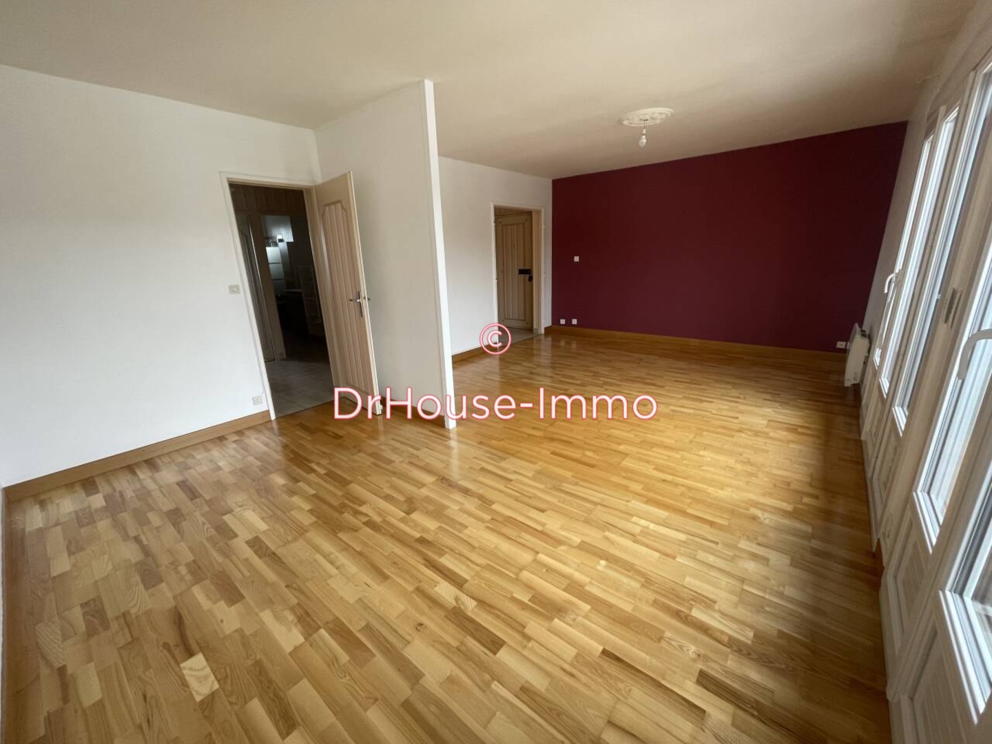 Photo 1 : Vente Appartement 3 pièces Mehun-sur-Yèvre 64 m²