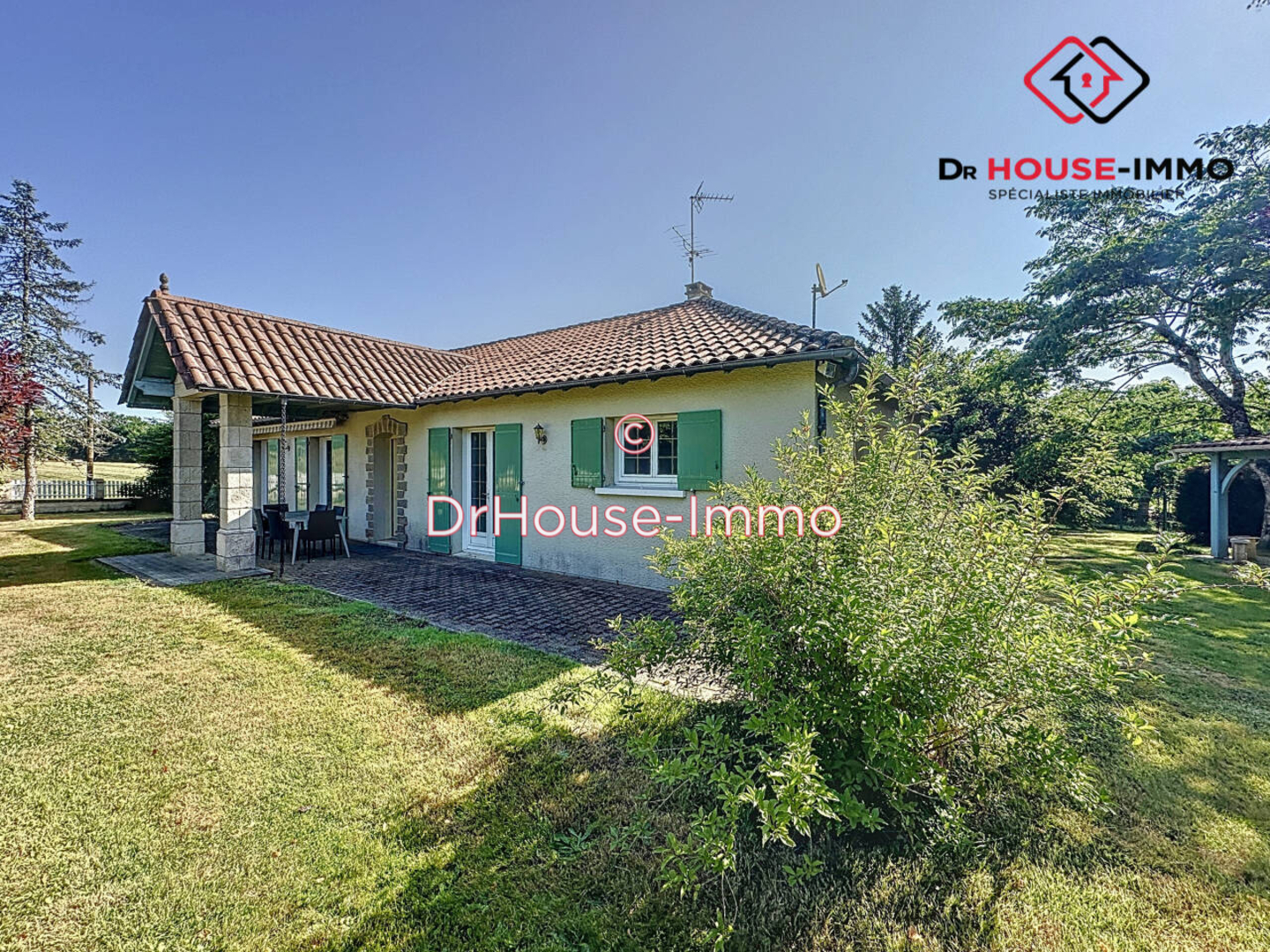 Photo 2 : Vente Maison 4 pièces Échourgnac 120 m²