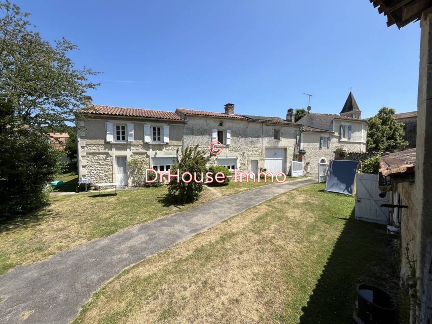 Photo 2 : Vente Maison 5 pièces Sireuil 141 m²