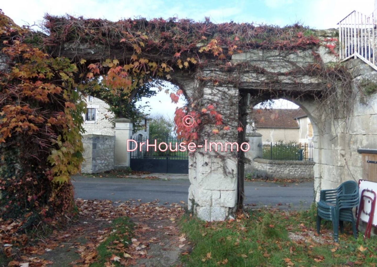 Photo 3 : Vente Immeuble 6 pièces Crouzilles 124 m²