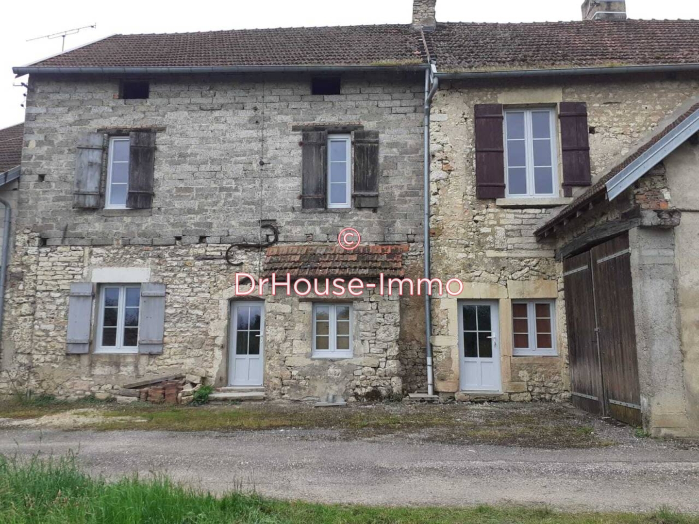 Photo 3 : Vente Maison 10 pièces Savoyeux 205 m²