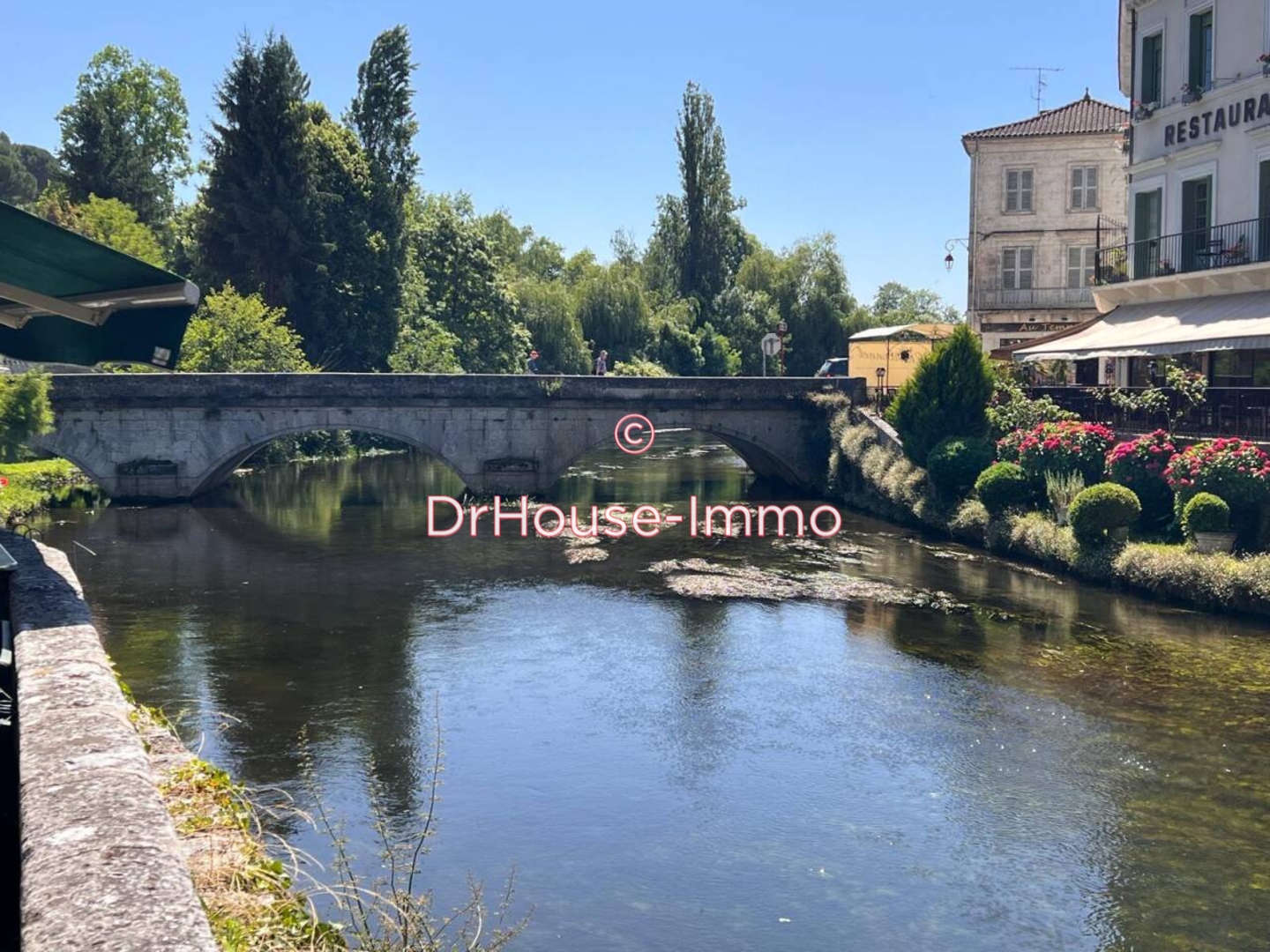 Photo 3 : Vente Commerce Brantôme 92000 m²