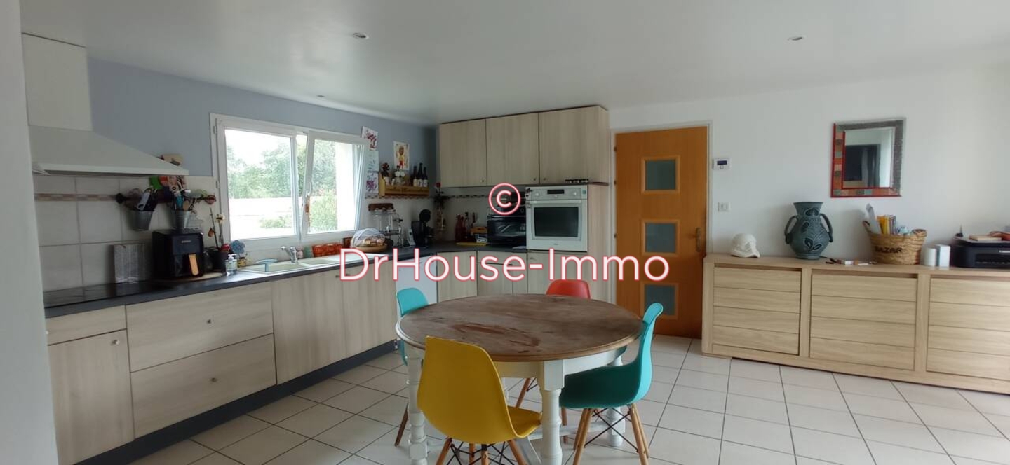 Photo 1 : Vente Maison 9 pièces Saint-Maixent-sur-Vie 150 m²