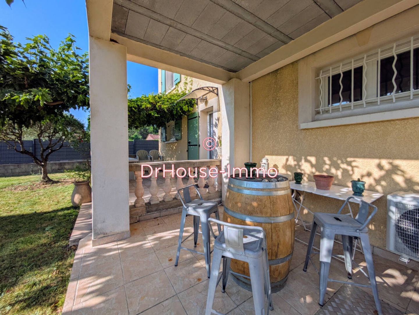 Photo 2 : Vente Maison 5 pièces Saint-Julien-les-Rosiers 137 m²