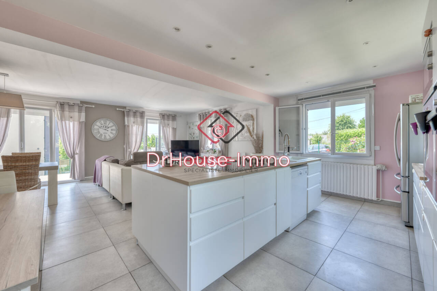 Photo 2 : Vente Maison 8 pièces Varreddes 164 m²