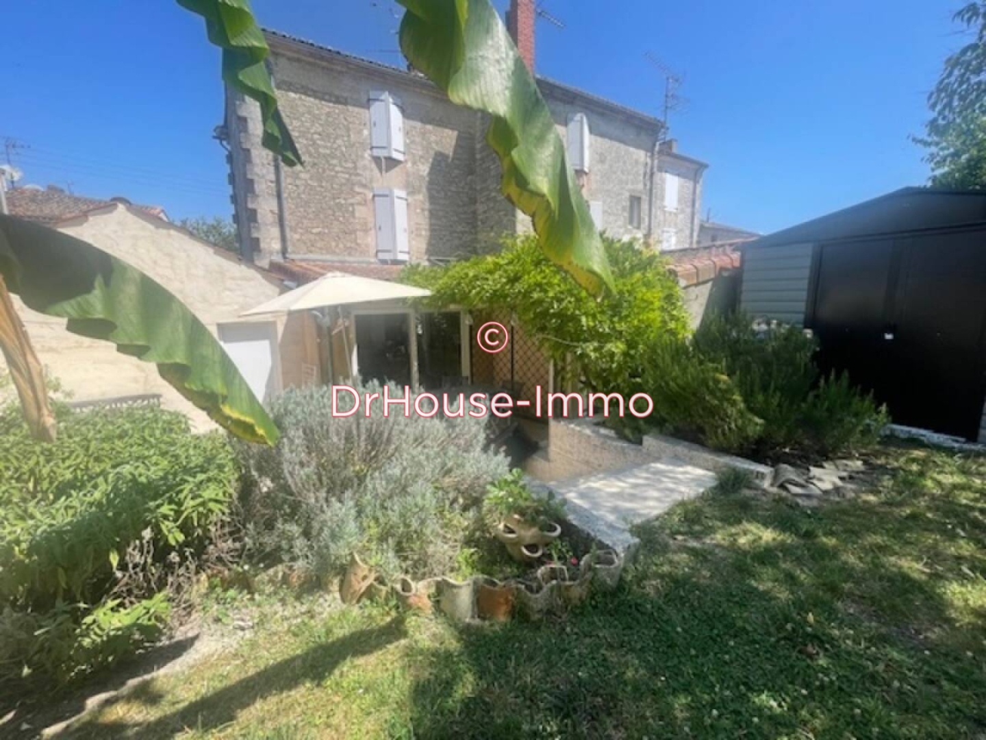 Photo 1 : Vente Maison 6 pièces Ruelle-sur-Touvre 127 m²