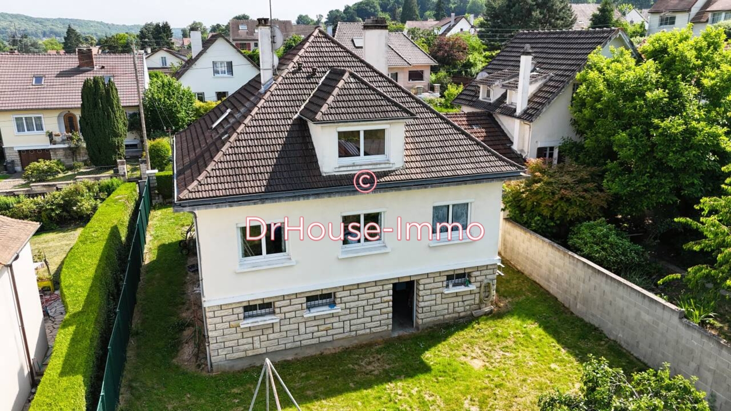 Photo 1 : Vente Maison 6 pièces Saint-Rémy-lès-Chevreuse 117 m²