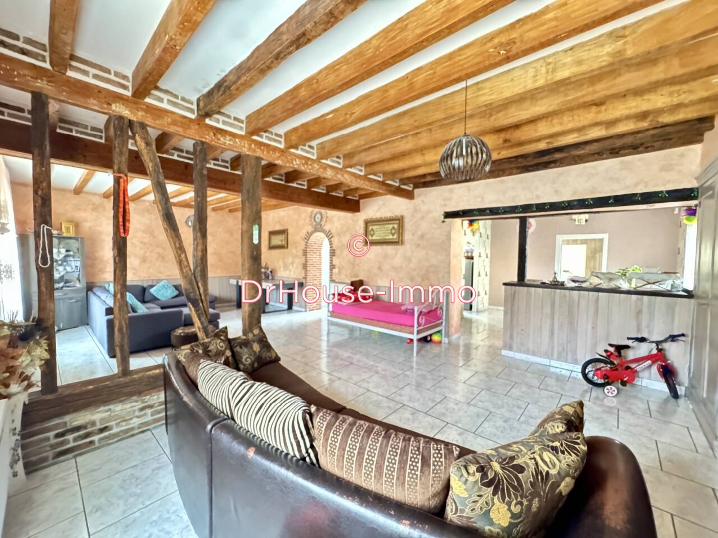 Photo 2 : Vente Maison 15 pièces Corbeilles 270 m²