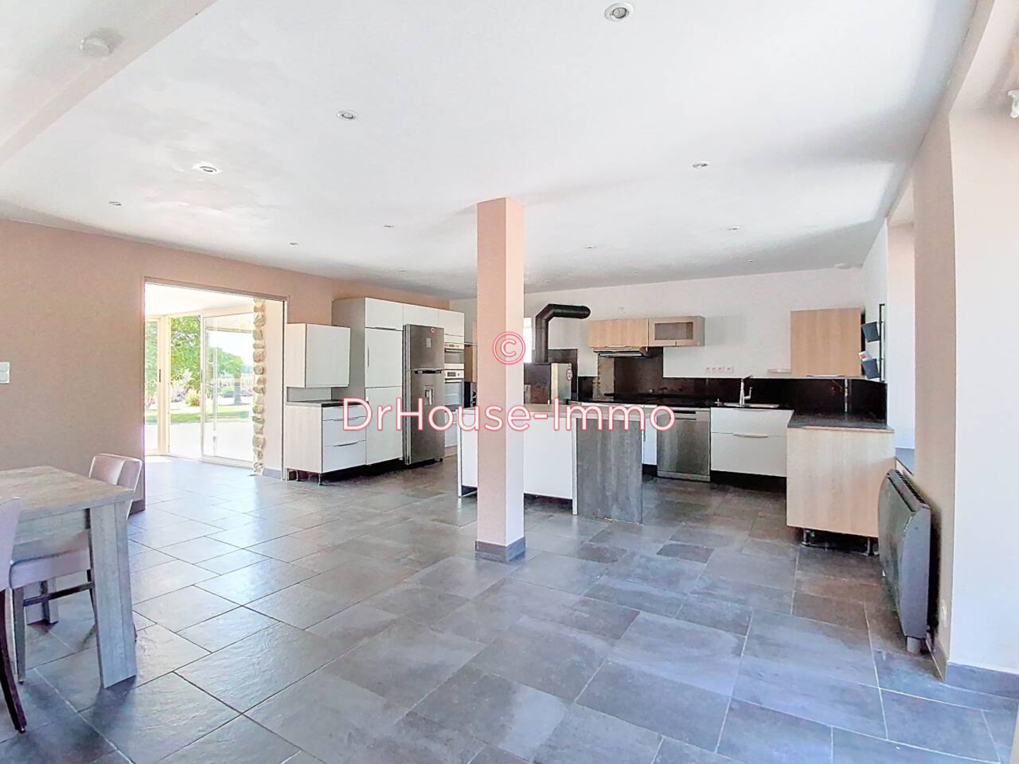 Photo 2 : Vente Maison 7 pièces Courtils 195 m²