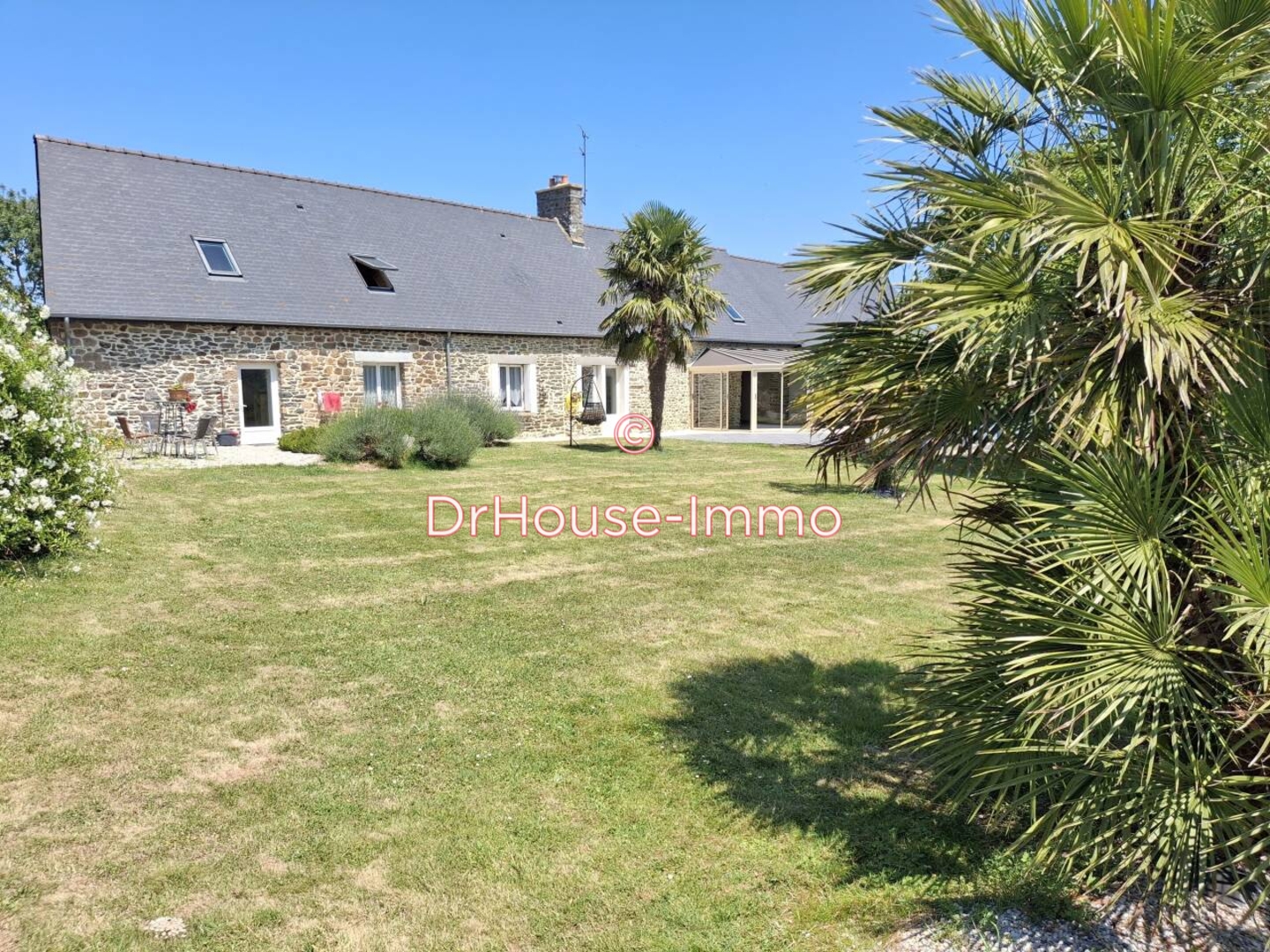 Photo 1 : Vente Maison 7 pièces Courtils 195 m²