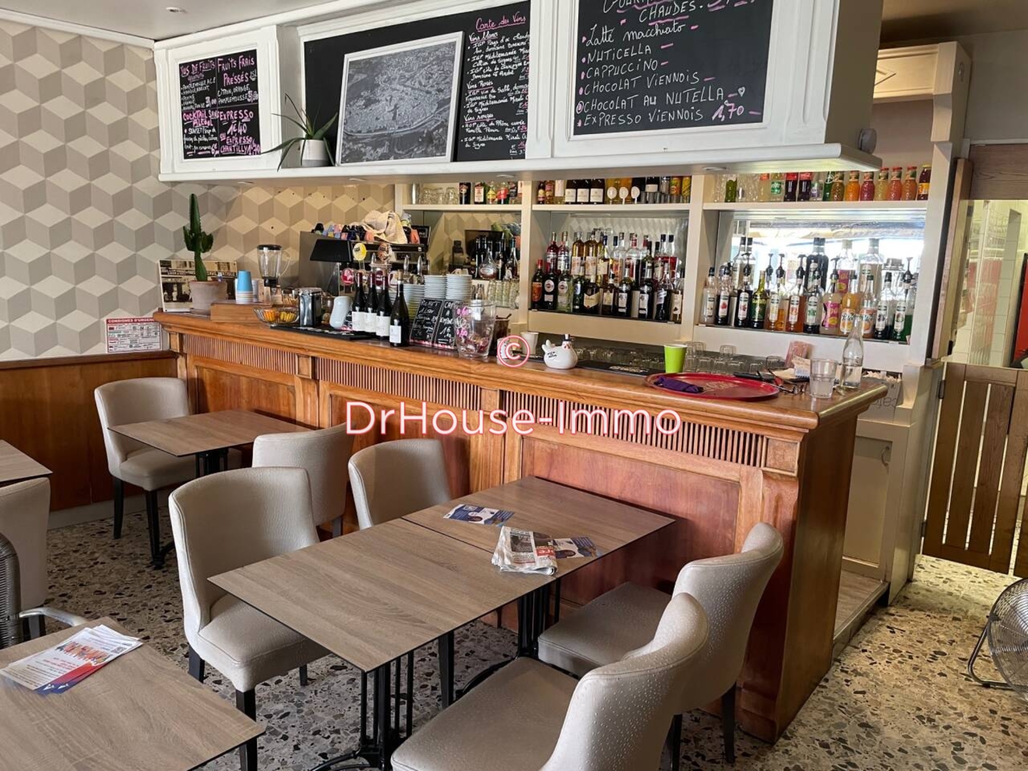 Photo 2 : Vente Commerce 2 pièces Alès 56 m²