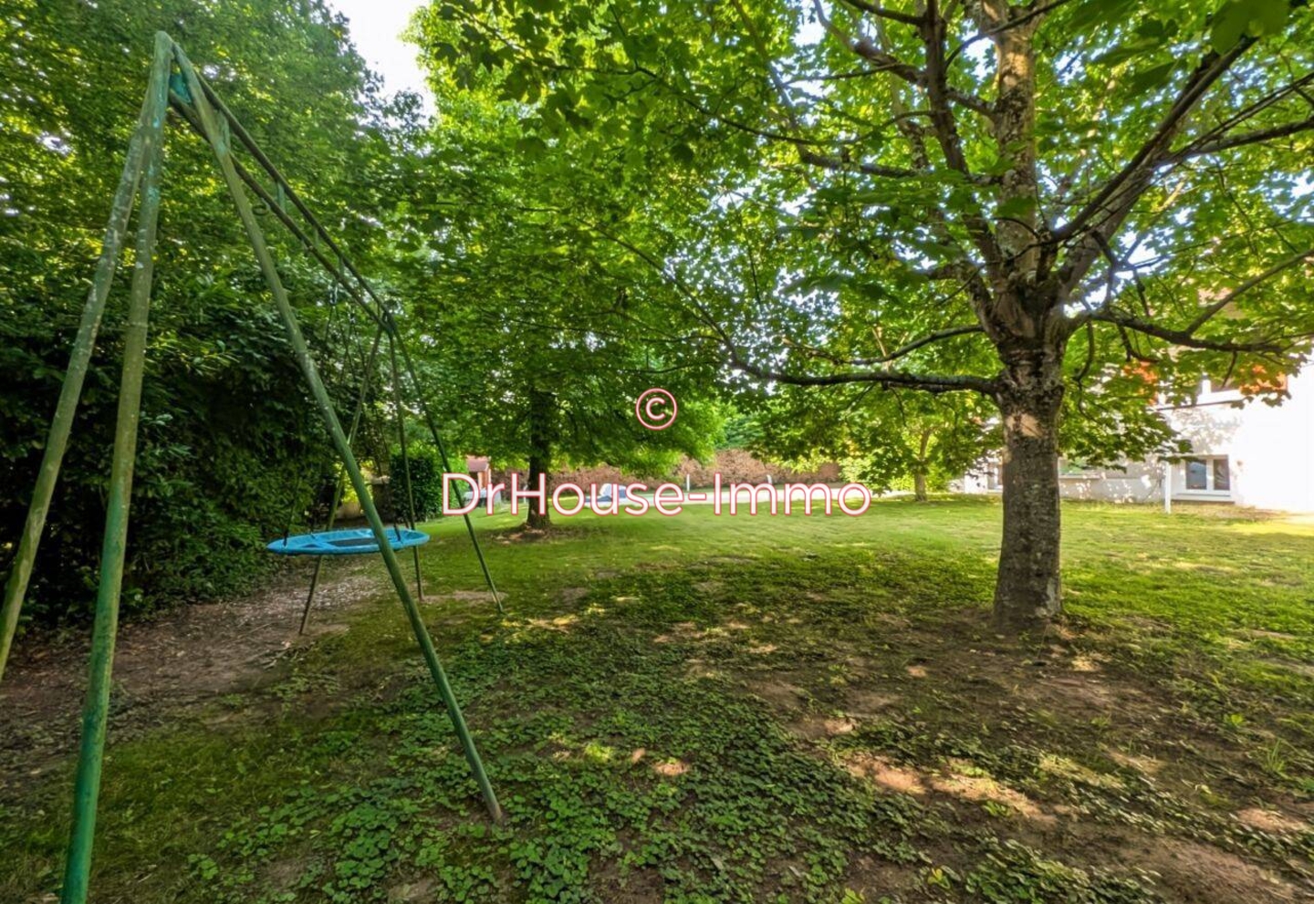 Photo 3 : Vente Terrain Messimy-sur-Saône 800 m²
