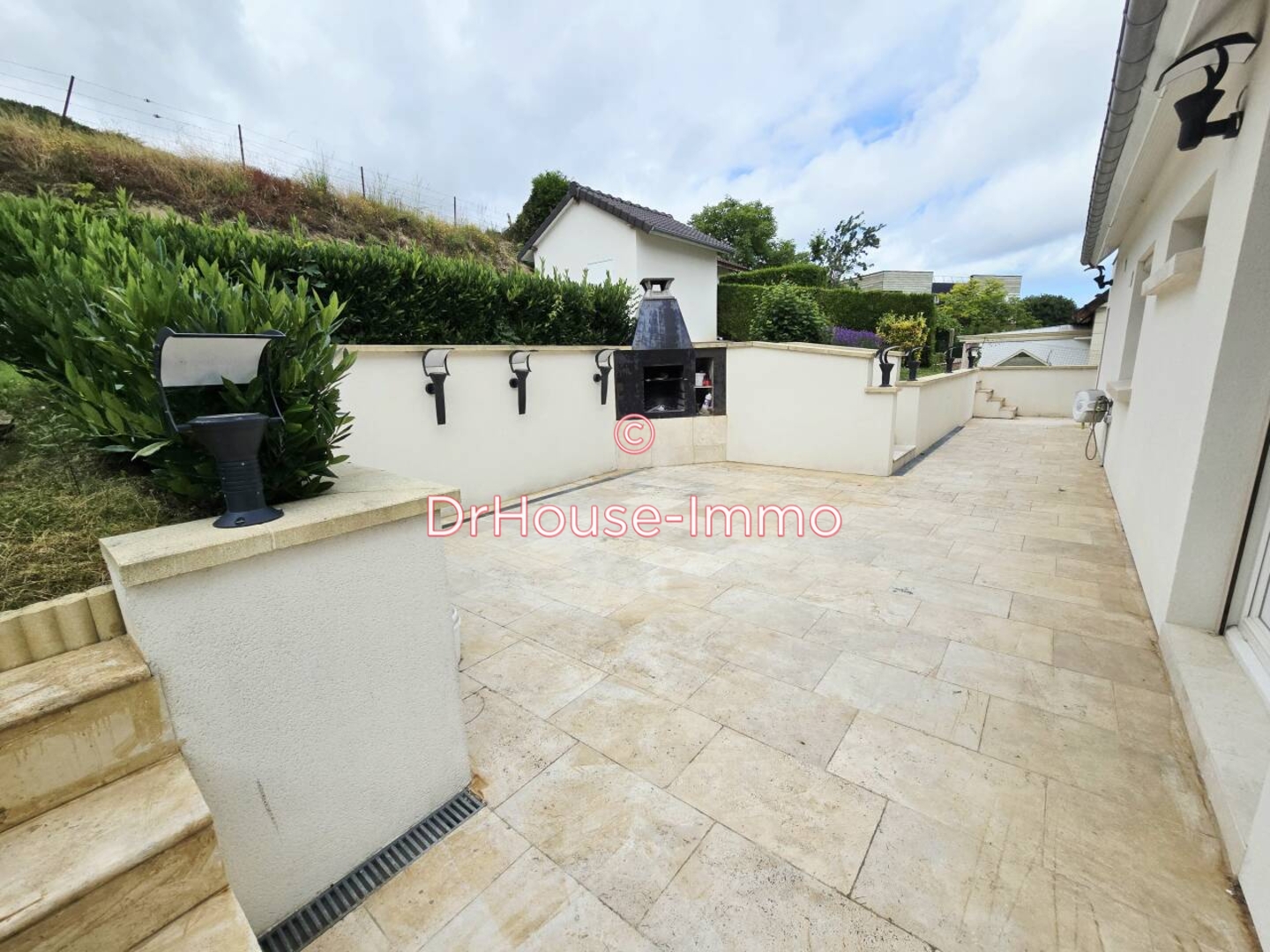 Photo 2 : Vente Maison 5 pièces Rouxmesnil-Bouteilles 120 m²