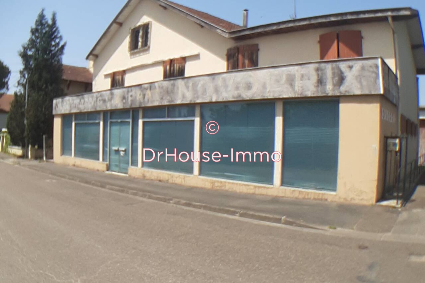Photo 1 : Vente Immeuble 11 pièces Lespéron 631 m²