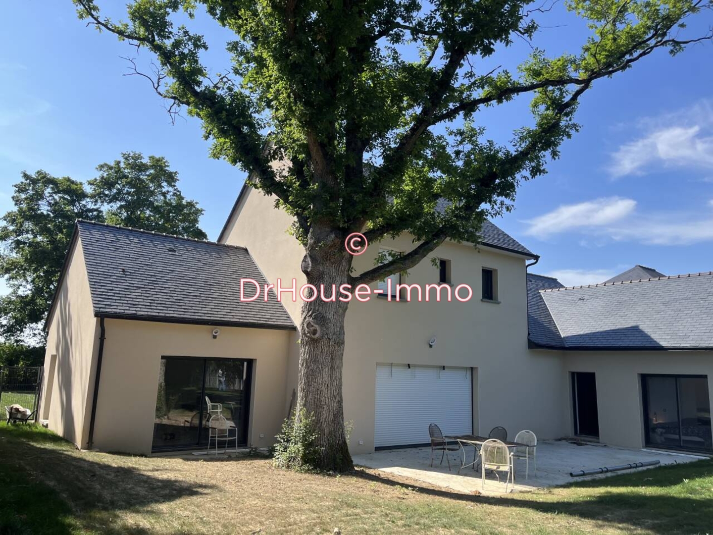 Photo 1 : Vente Maison 8 pièces Juigné-sur-Loire 139 m²