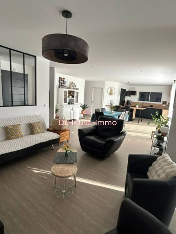 Photo 3 : Vente Maison 6 pièces Neuville-de-Poitou 123 m²